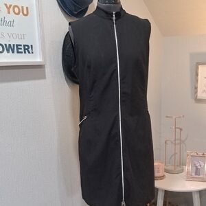 Black Sleeveless Zip-Front  Golf Dress With Inside Shorts